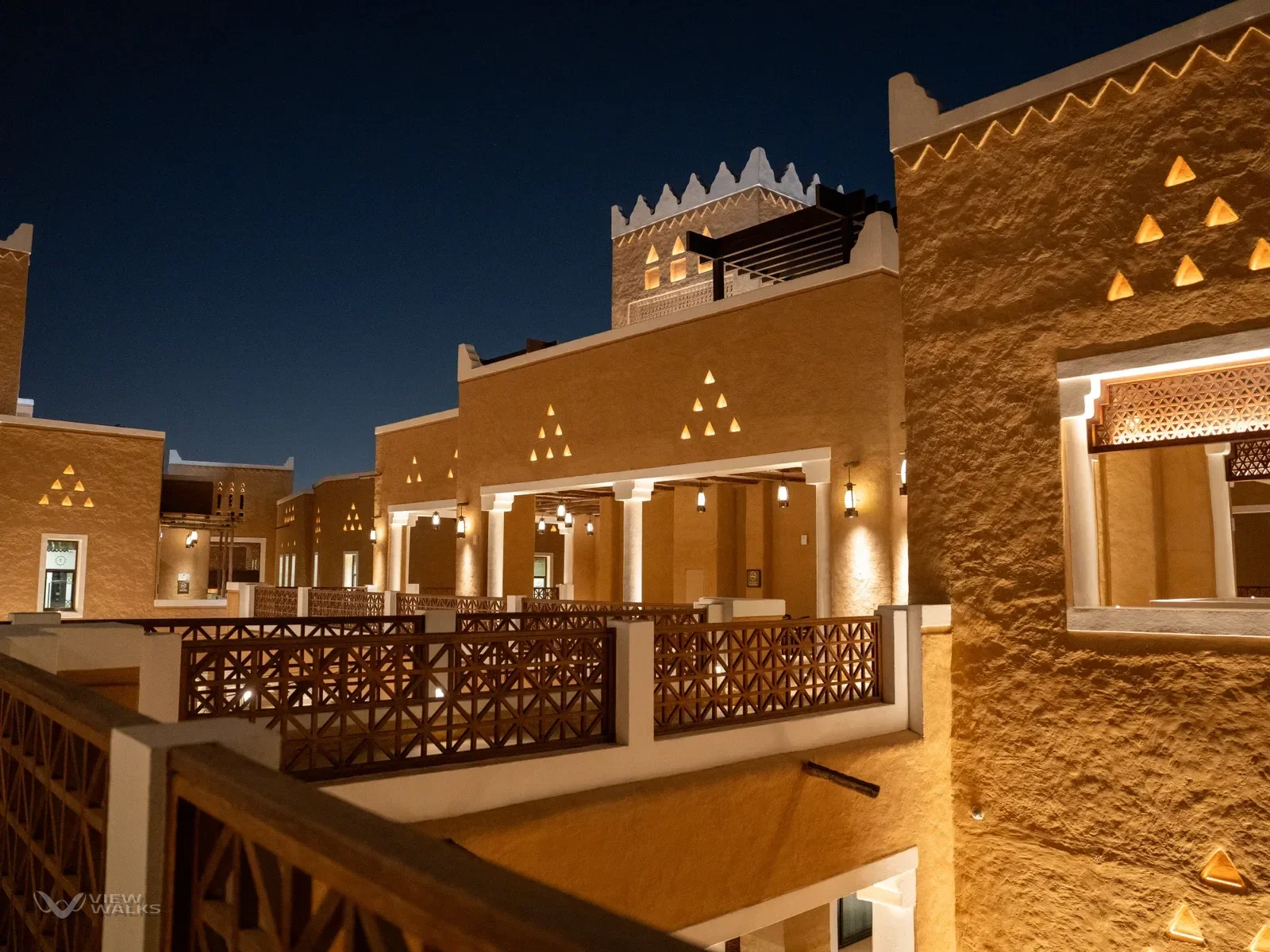 traditional-saudi-architecture-facade-twilight