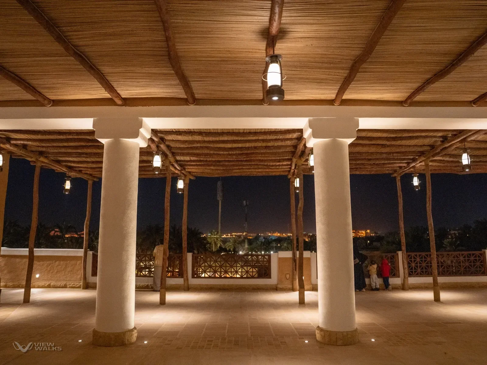 terrace-with-traditional-lantern-lighting
